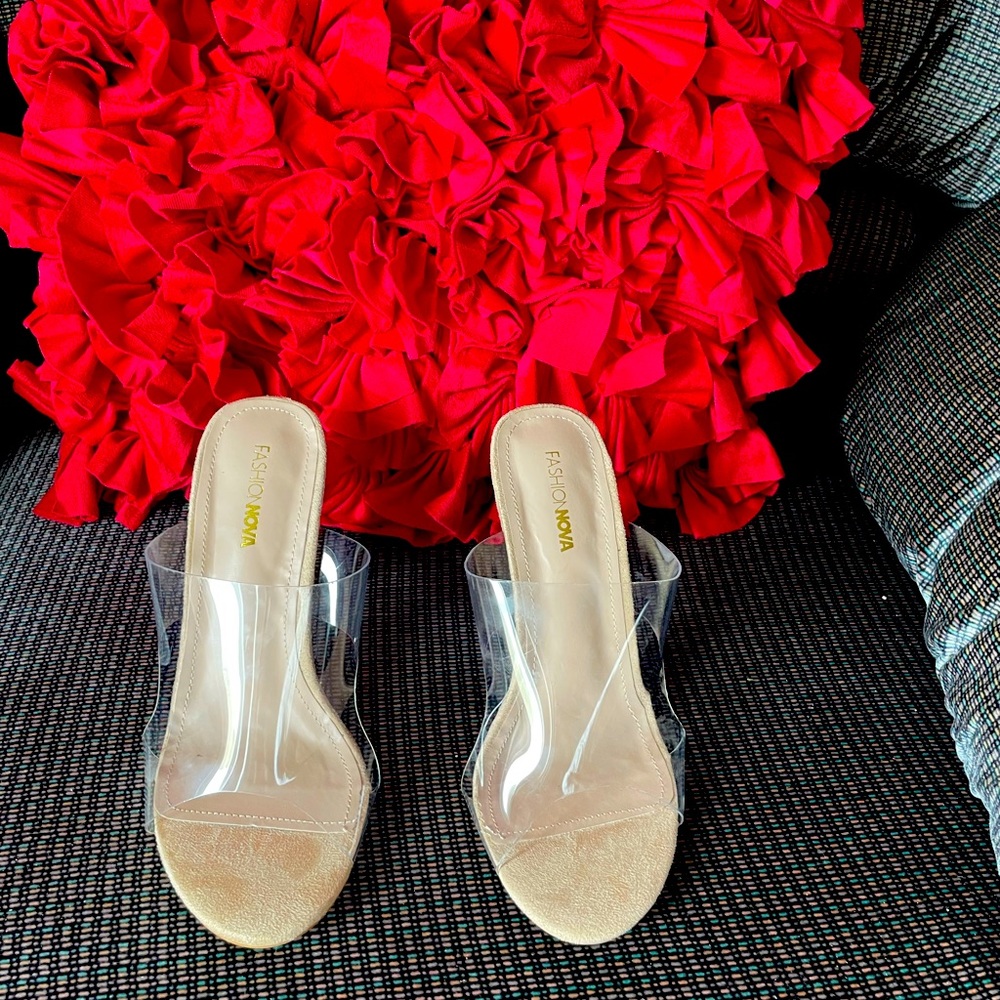 Fashion nova slide wedge